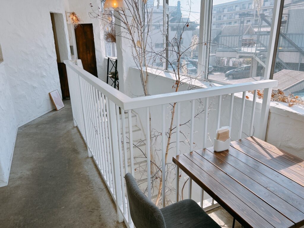 Imagineの2階カフェスペース