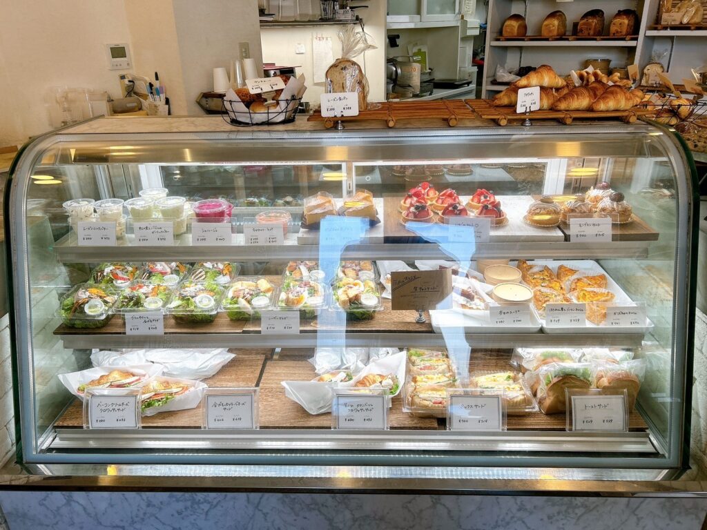 イマジネの店内ショーケース