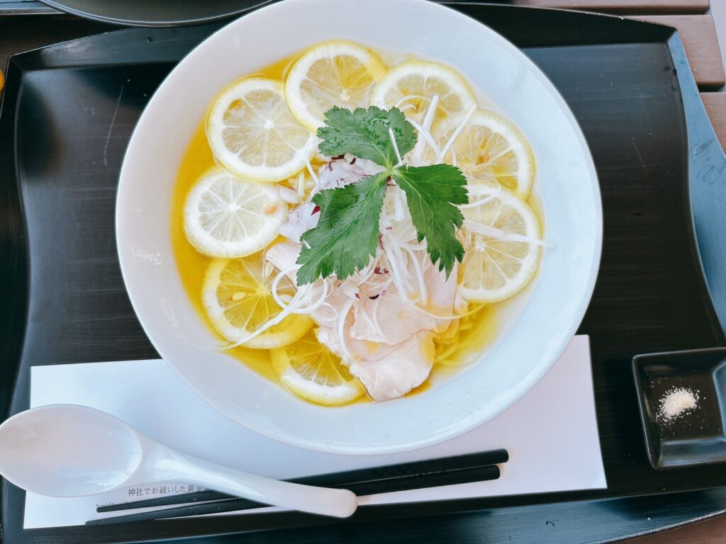 黄金冷やし檸檬ラーメン