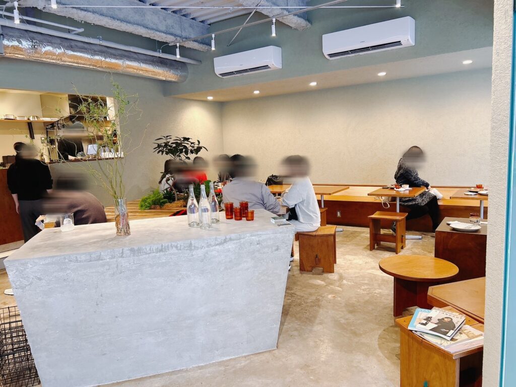 Louver(ルーバー)の席の様子